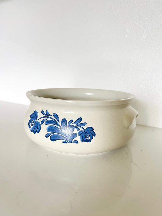 Pfaltzgraff Other - Vtg Pfaltzgraff Yorktowne Blue Stoneware 2qt Casserole Dish Pennsylvania Dutch